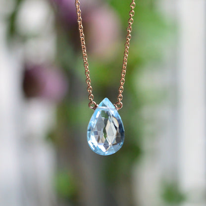 Sky Blue Topaz necklace in rose gold - Boutique Baltique