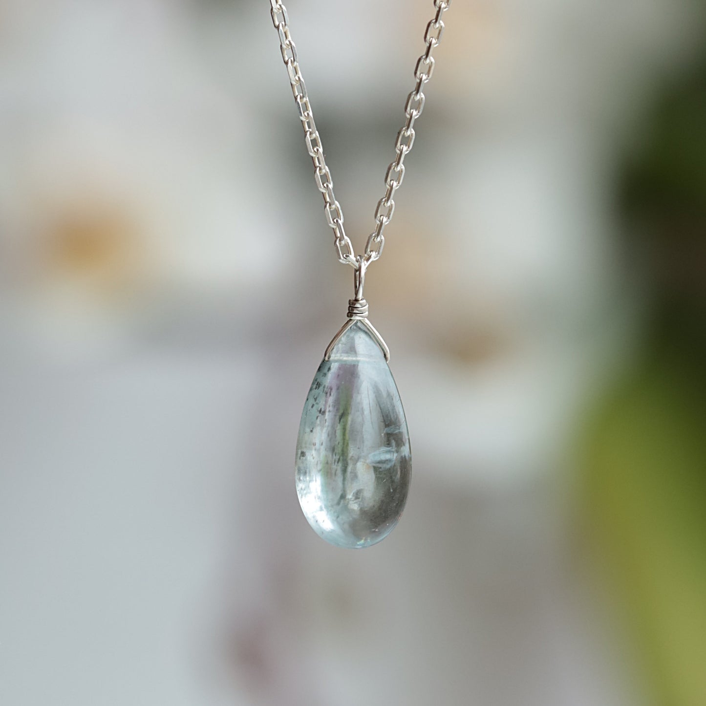 14k White Gold Moss Aquamarine Pendant Necklace