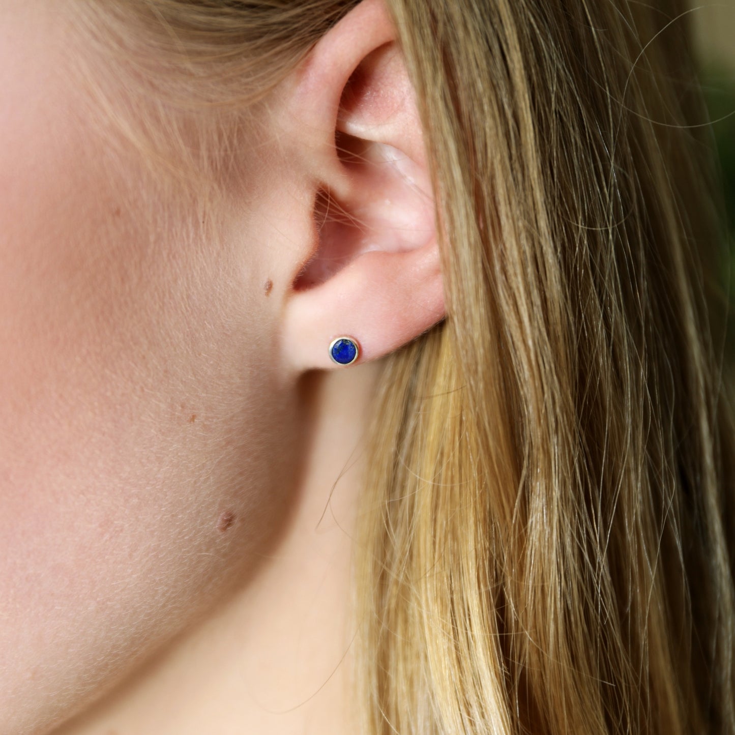 14k White Gold Lapis Lazuli Stud Earrings